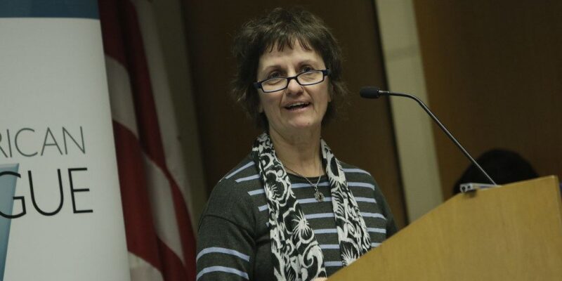 Building Confidence in Public Speaking